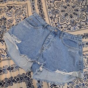 Womens forever 21 Distressed shorts size 30